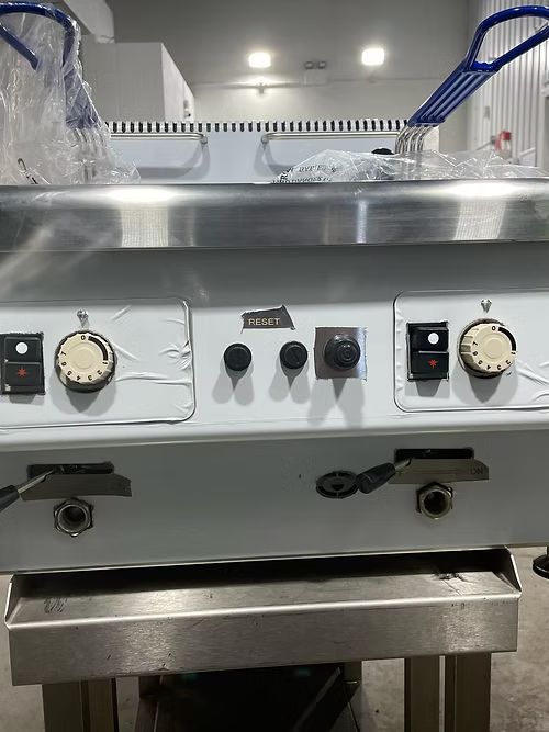 LPG Counter top Gas Fryer - Twin tank - 2x large basket