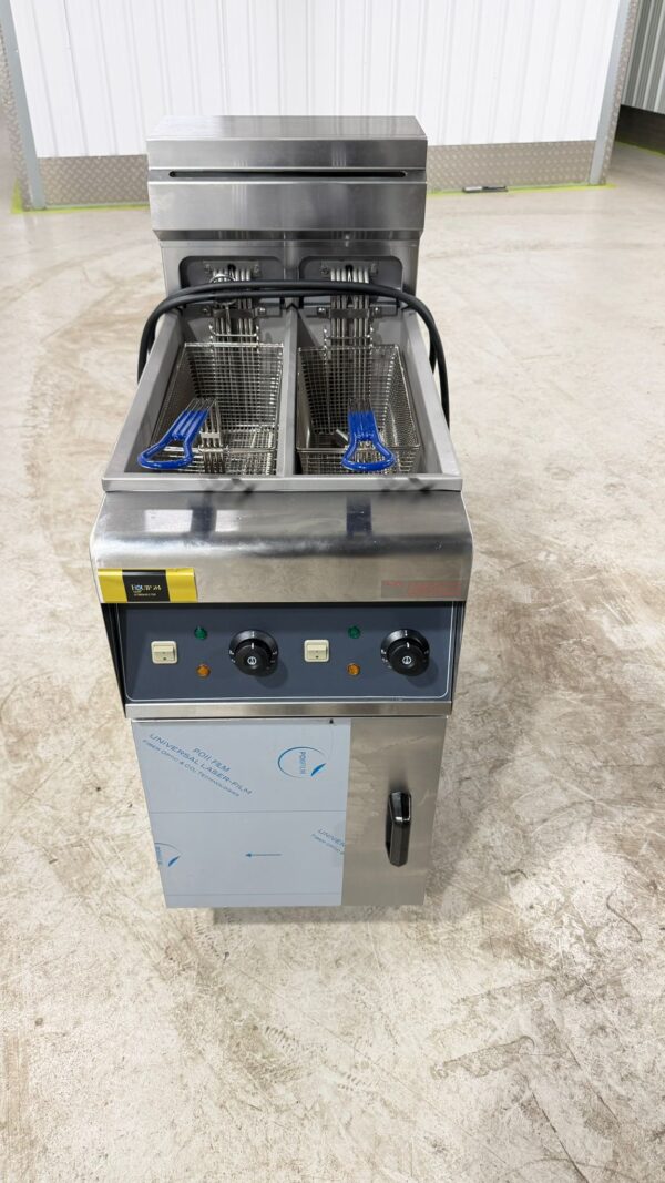 Free Standing Twin Tank Electric Fryer 12kw