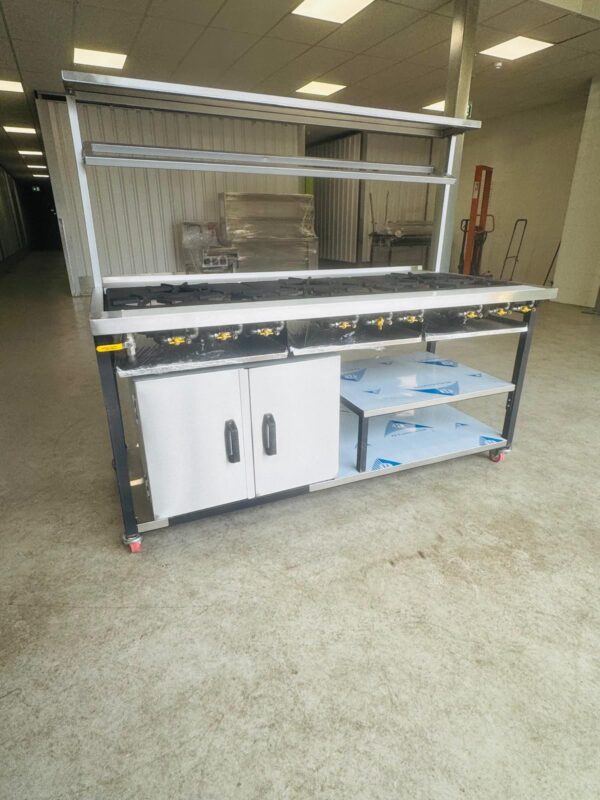 WhatsApp Image 2025-11-26 at 19.52.29_0f31cd50 9 burner commercial Indian restaurant gas cooker one oven