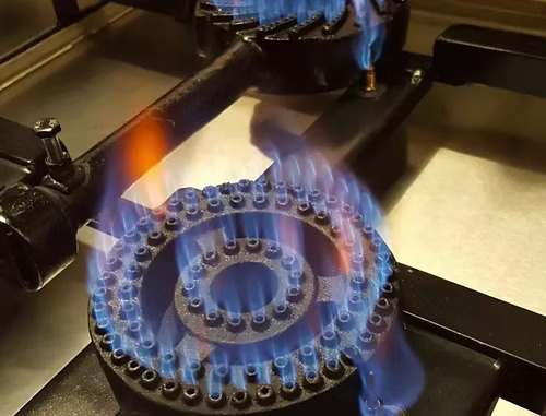 5 Burner Commercial Restaurant Gas cooker - gas cooking range and med power oven